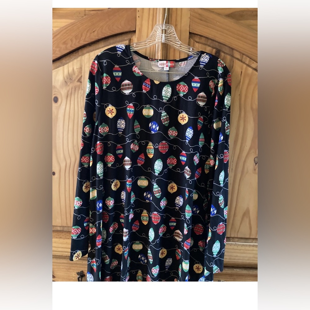 Merry Wear black red green Christmas ornaments dress size L